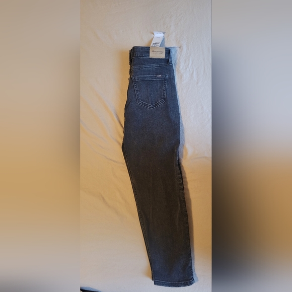 Abercrombie High rise mini mom jeans - Picture 6 of 7